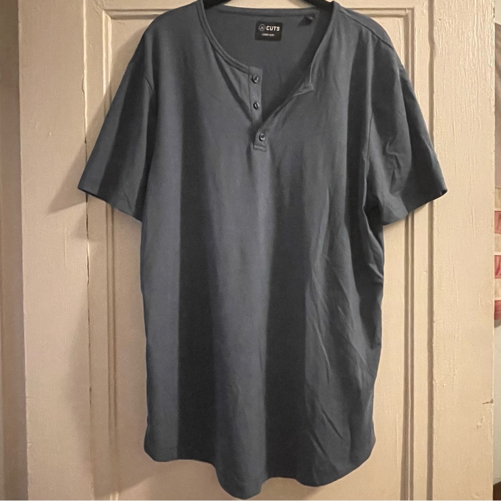 NWOT Cuts Henley